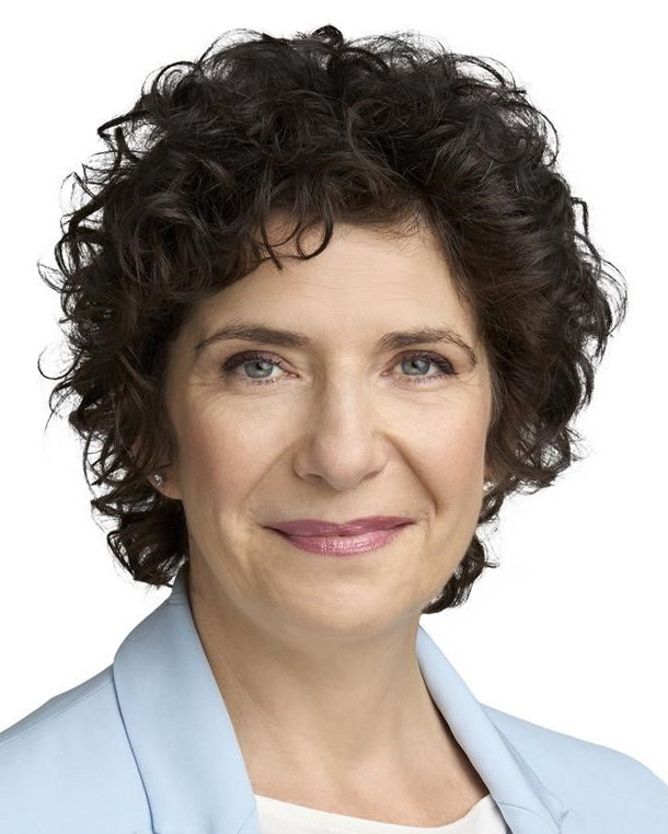 Klára DOBREV