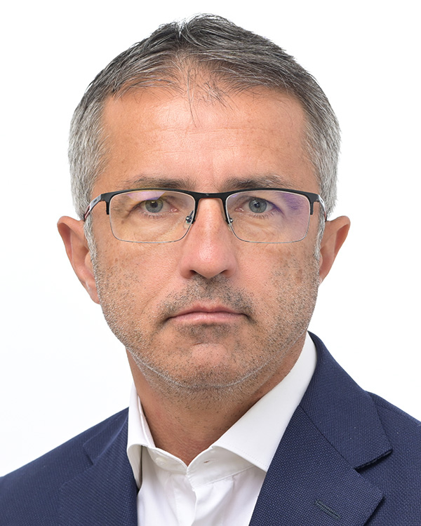Dragoş BENEA